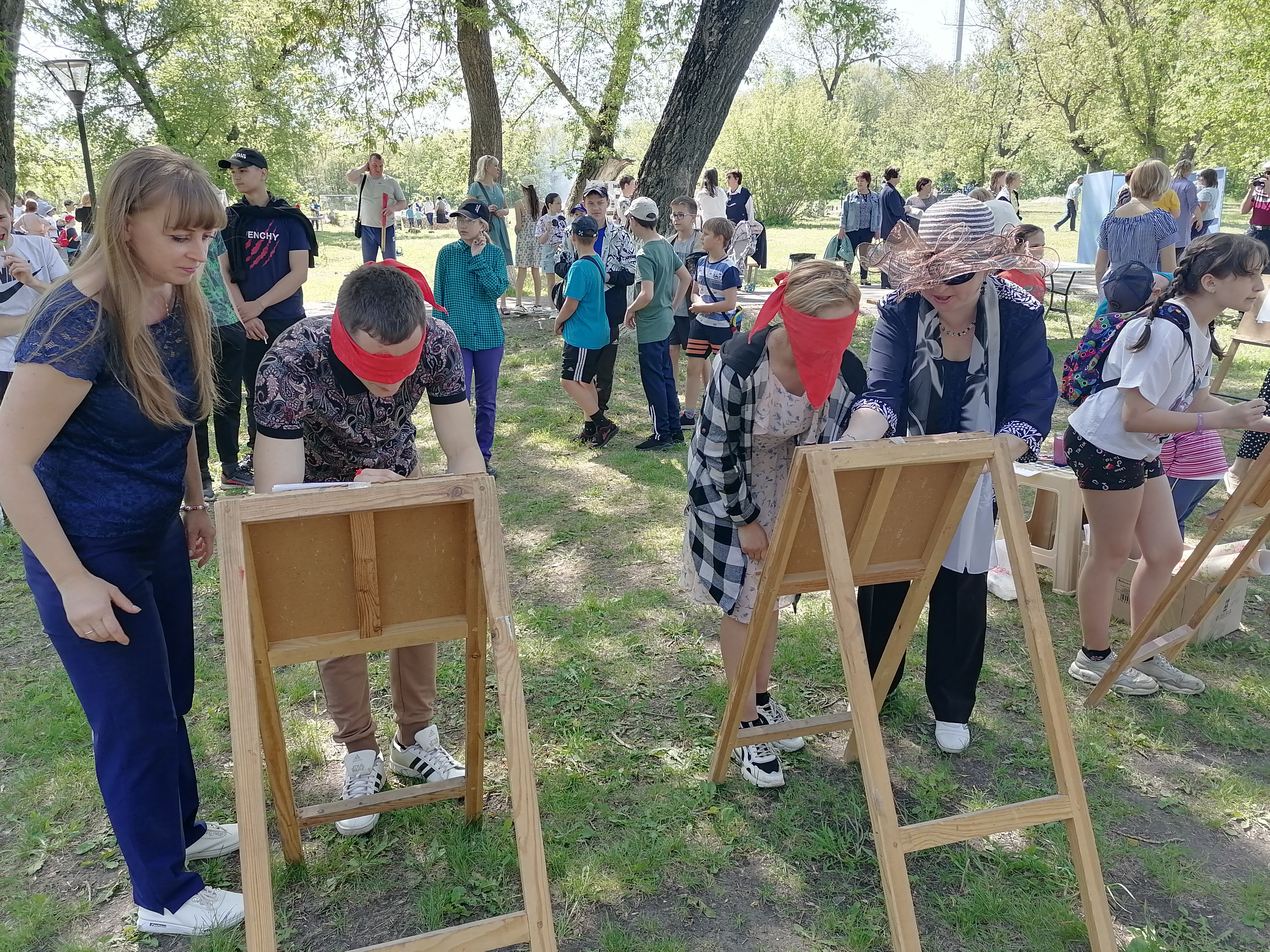 День защиты детей. 1 день 1 смены лагеря труда и отдыха &amp;quot;Сокол&amp;quot;.